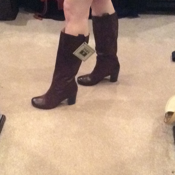 Frye leather boots, 9.5 new, Carson - Picture 8 of 12